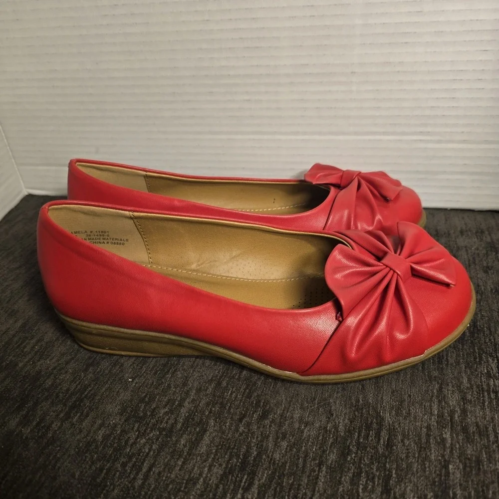 Comfortview The‎ Pamela Slip On Flat Womens Size 8M Red Bow Detail